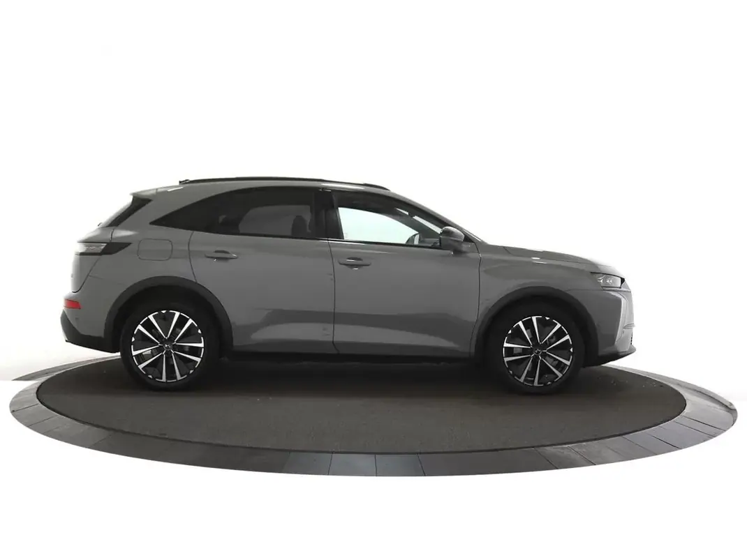 DS DS7 Crossback 2025 - 36900 EUR, 37610 km - 37610km - foto 7 de 17
