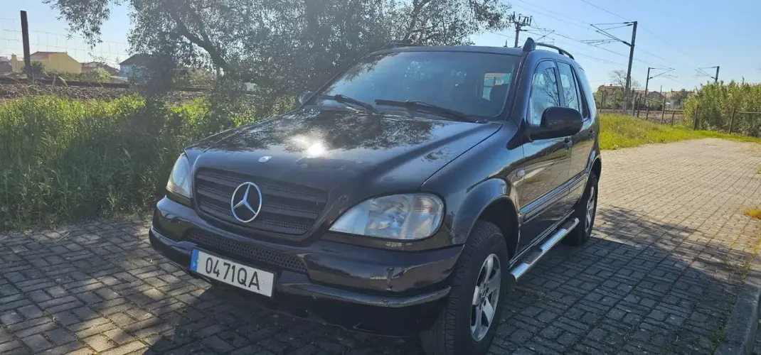 Mercedes-Benz ML 270 2000 - 6990 EUR, 266000 km - AUTO.MOTO.pt - 266000km - foto 3 de 22