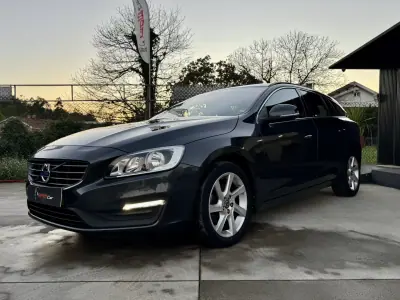 Volvo V60 2014 - 180000km