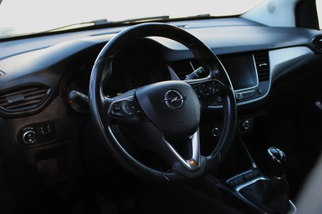 Opel Crossland X 2017 - 12500 EUR, 113439 km - AUTO.MOTO.pt - 113439km - foto 13 de 35