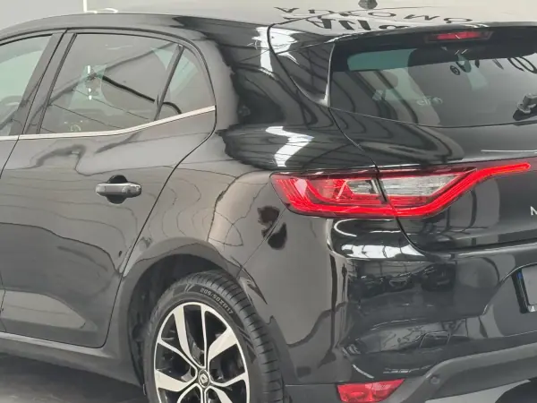 Renault Mégane 2019 - 15990 EUR, 111900 km - 111900km - foto 18 de 28