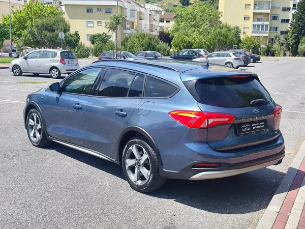 Ford Focus SW 2019 - 12980 EUR, 149000 km - AUTO.MOTO.pt - 149000km - foto 9 de 44