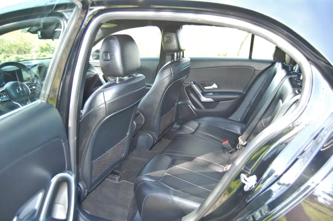 Mercedes-Benz A 180 2018 - 22500 EUR, 165090 km - AUTO.MOTO.pt - 165090km - foto 12 de 12