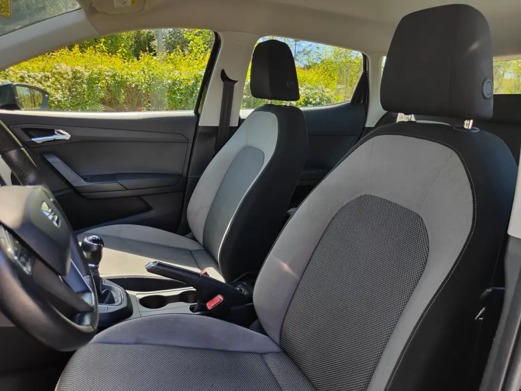 SEAT Ibiza 2018 - 11990 EUR, 150000 km - AUTO.MOTO.pt - 150000km - foto 23 de 30