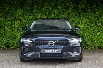 Volvo V60 2021 - 33900 EUR, 88100 km - AUTO.MOTO.pt - 88100km - foto 2 de 18