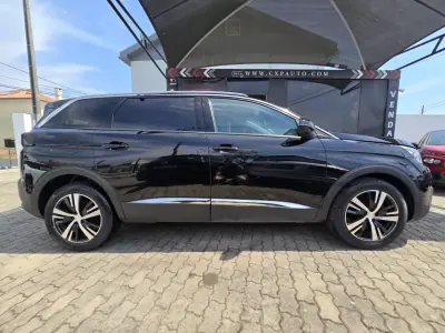 Peugeot 5008 2019 - 16900 EUR, 130000 km - AUTO.MOTO.pt - 130000km - foto 5 de 18
