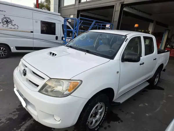 Toyota Hilux 2008 - 16750 EUR, 97657 km - AUTO.MOTO.pt - 97657km - foto 3 de 7