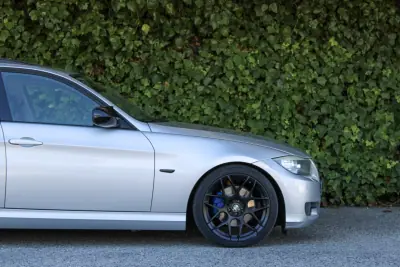 BMW 320 2010 — photo 5 of 18
