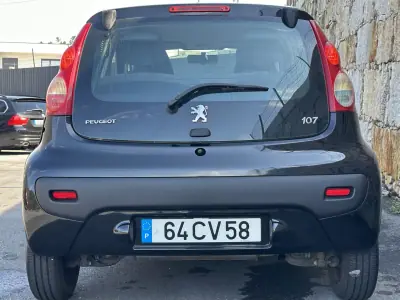 Peugeot 107 2007 - 5500 EUR, 104000 km - AUTO.MOTO.pt - 104000km - foto 11 de 45