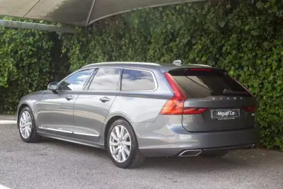 Volvo V90 2019 - 27900 EUR, 134000 km - AUTO.MOTO.pt - 134000km - foto 10 de 18