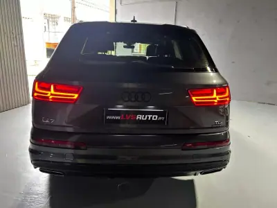 Audi Q7 2016 - 41000 EUR, 139983 km - AUTO.MOTO.pt - 139983km - foto 4 de 46