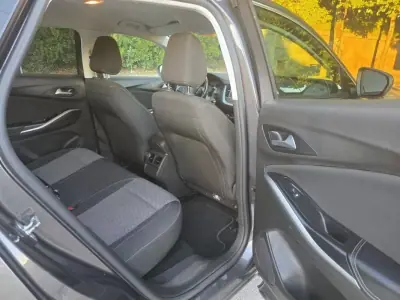 Opel Grandland X 2020 - 15499 EUR, 108544 km - 108544km - foto 29 de 34