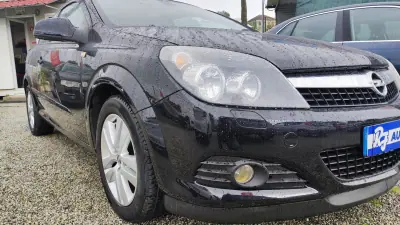 Opel  2010 - 219987km