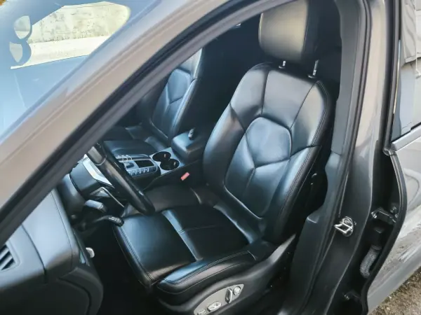 Porsche Macan 2014 - 42950 EUR, 177239 km - AUTO.MOTO.pt - 177239km - foto 30 de 59