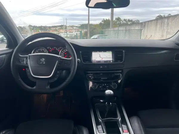 Peugeot 508 SW 2017 - 12000 EUR, 231000 km - AUTO.MOTO.pt - 231000km - foto 11 de 13