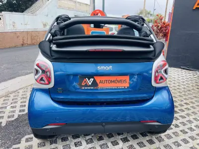 Smart ForTwo Coupé 2020 - 14950 EUR, 29595 km - 29595km - foto 8 de 21