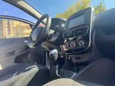 Renault Clio 2018 - 10250 EUR, 95400 km - foto 5 de 5