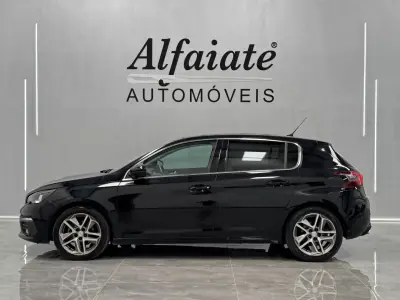 Peugeot 308 2018 - 11890 EUR, 159000 km - AUTO.MOTO.pt - 159000km - foto 4 de 35