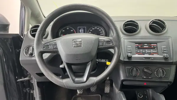 SEAT Ibiza 2018 - 7950 EUR, 199999 km - AUTO.MOTO.pt - 199999km - foto 11 de 15
