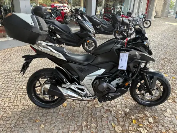 Honda NC750X 2023 — foto 3 de 15