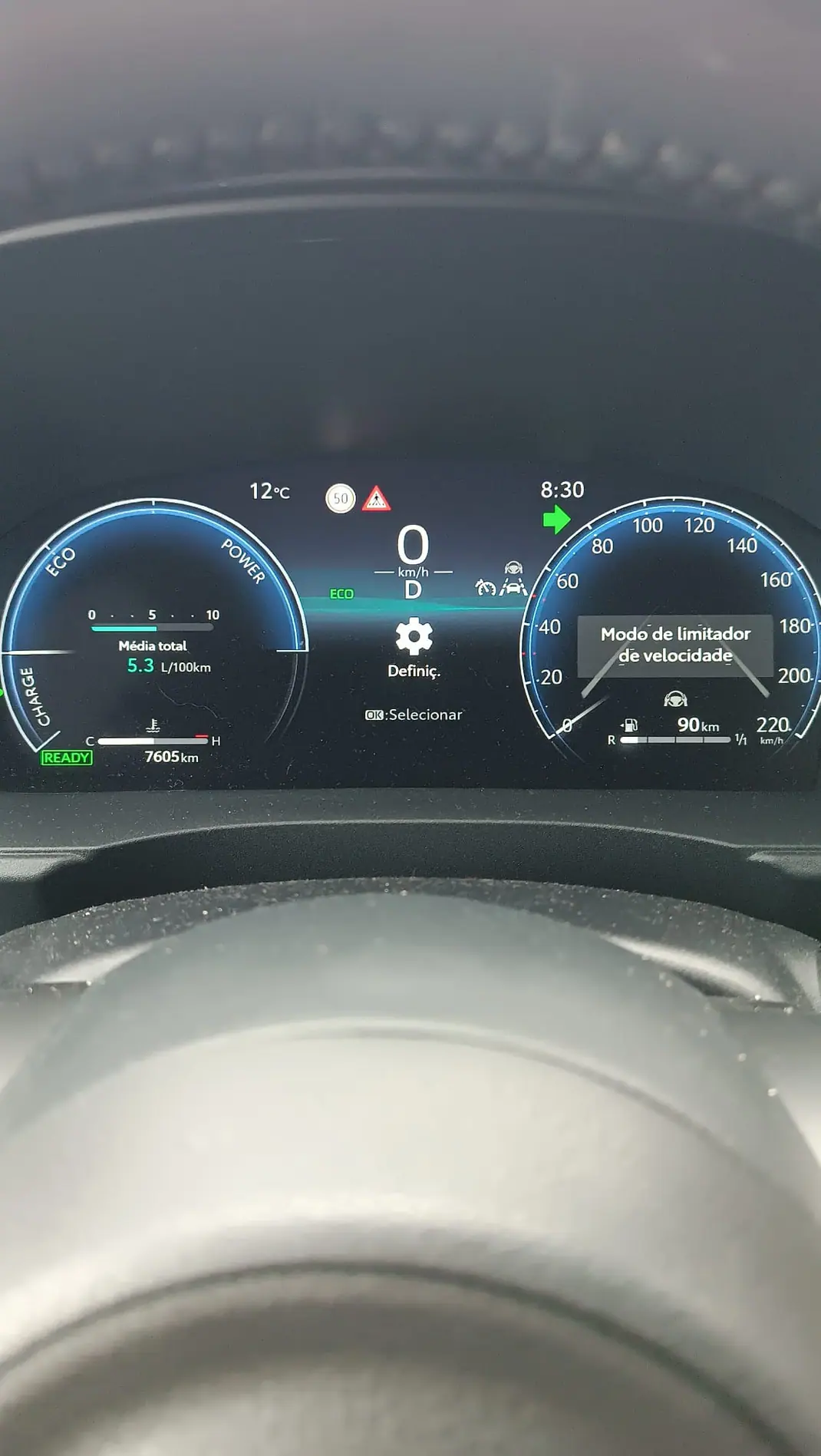 Toyota Yaris 2024 - 28000 EUR, 7870 km - AUTO.MOTO.pt - 7870km - foto 6 de 7