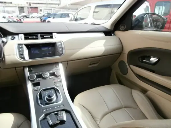 Land Rover Range Rover Evoque 2019 - 25500 EUR, 158956 km - AUTO.MOTO.pt - 158956km - foto 15 de 33