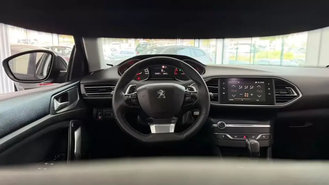 Peugeot 308 SW 2019 - 13990 EUR, 134327 km - 134327km - foto 11 de 28
