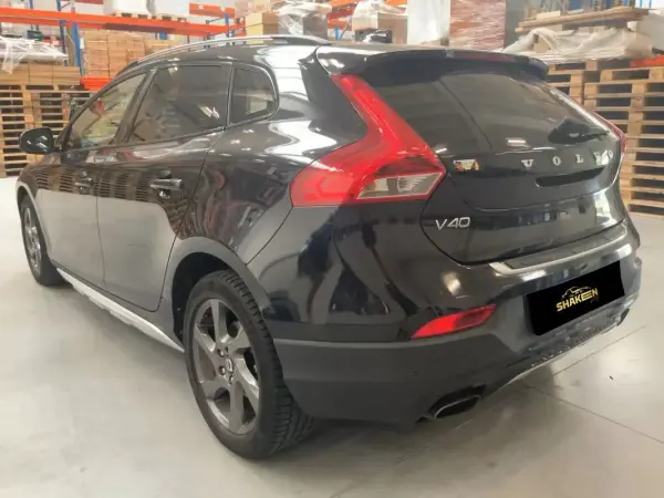 Volvo V40 Cross Country 2015 - 11450 EUR, 139839 km - AUTO.MOTO.pt - 139839km - foto 5 de 11