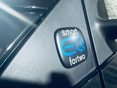 Smart ForTwo Coupé 2021 - 12990 EUR, 18100 km - AUTO.MOTO.pt - 18100km - foto 19 de 27