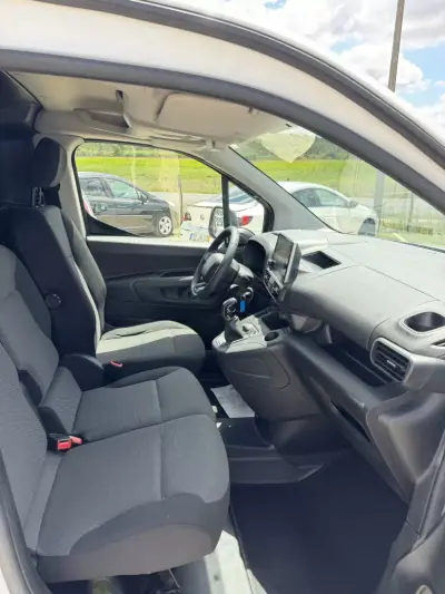 Citroën Berlingo 2021 - 10870 EUR, 166890 km - AUTO.MOTO.pt - 166890km - foto 13 de 16