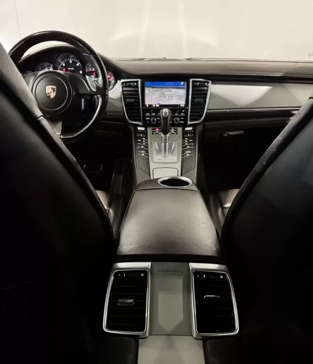 Porsche Panamera 2011 - 36900 EUR, 197360 km - 197360km - foto 55 de 60