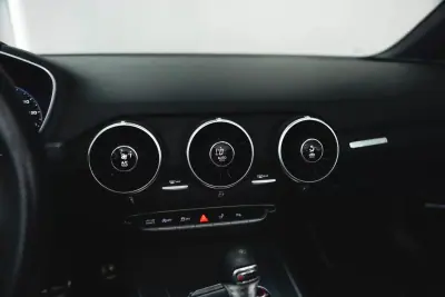 Audi TT Roadster 2015 - 33950 EUR, 151742 km - 151742km - foto 42 de 55