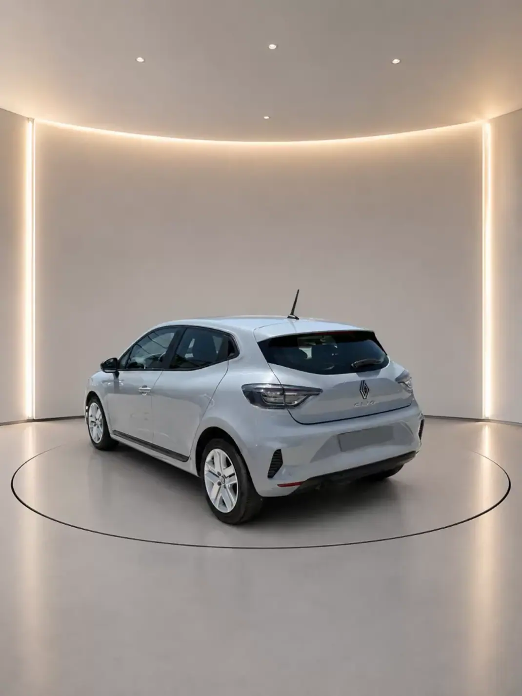 Renault Clio 2024 - 17700 EUR, 48000 km - AUTO.MOTO.pt - 48000km - foto 4 de 17