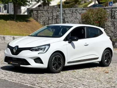 Renault Clio 2020 - 10990 EUR, 131695 km - AUTO.MOTO.pt - 131695km - foto 3 de 10