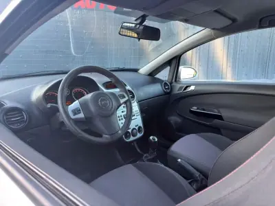 Opel 2007 - 4250 EUR, 139900 km - AUTO.MOTO.pt - 139900km - foto 5 de 17