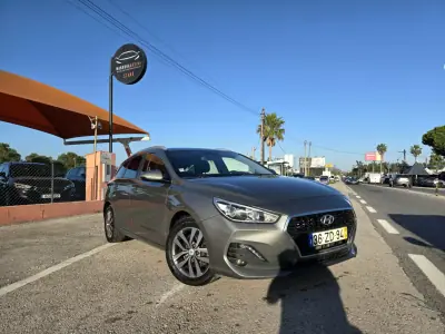 Hyundai i30 SW 2019 - 13950 EUR, 152167 km - AUTO.MOTO.pt - 152167km - foto 3 de 10