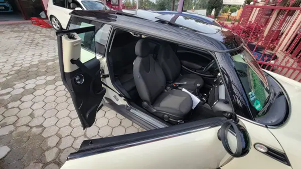MINI Clubman 2013 - 6990 EUR, 188000 km - AUTO.MOTO.pt - 188000km - foto 22 de 27