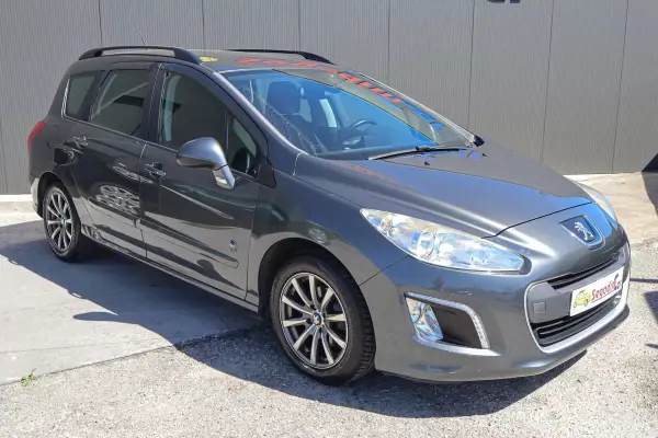 Peugeot 308 SW 2013 - 6990 EUR, 245527 km - AUTO.MOTO.pt - 245527km - foto 3 de 17