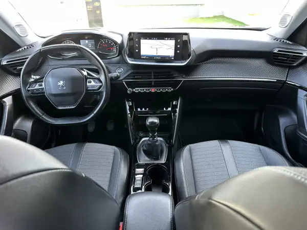 Peugeot 2008 2021 - 14900 EUR, 160000 km - AUTO.MOTO.pt - 160000km - foto 29 de 66