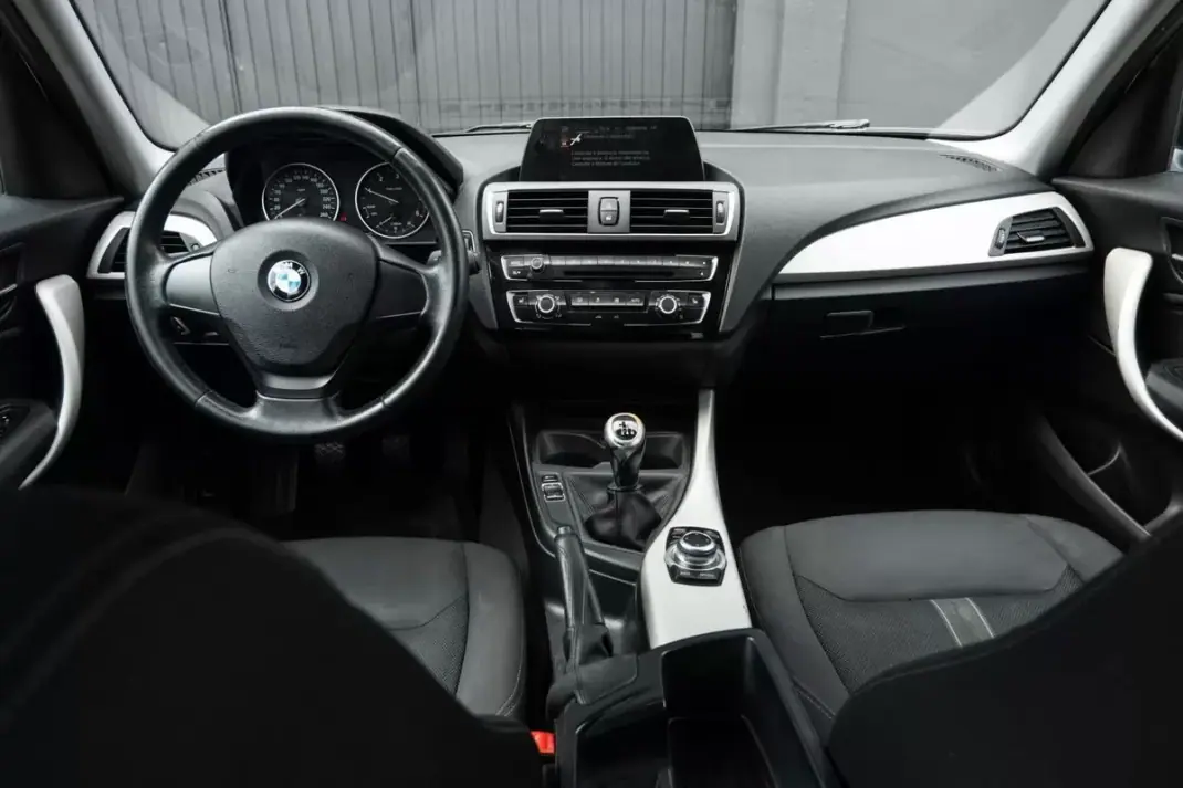 BMW 116 2016 - 11999 EUR, 200900 km - AUTO.MOTO.pt - 200900km - foto 13 de 23
