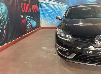 Renault Mégane Sport Tourer 2014 - 9999 EUR, 163000 km - AUTO.MOTO.pt - 163000km - foto 8 de 47