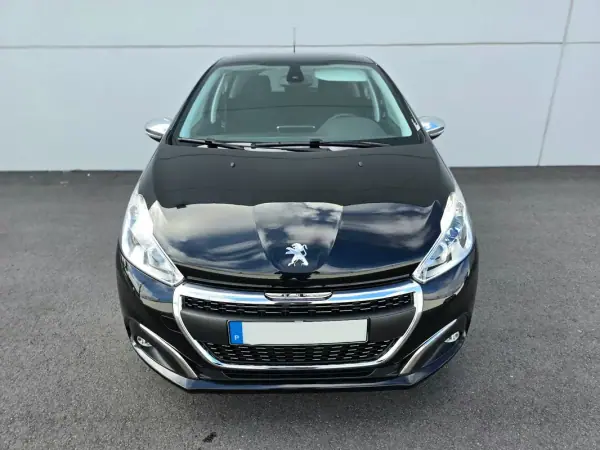 Peugeot 208 2019 - 9750 EUR, 75000 km - AUTO.MOTO.pt - 75000km - foto 16 de 37