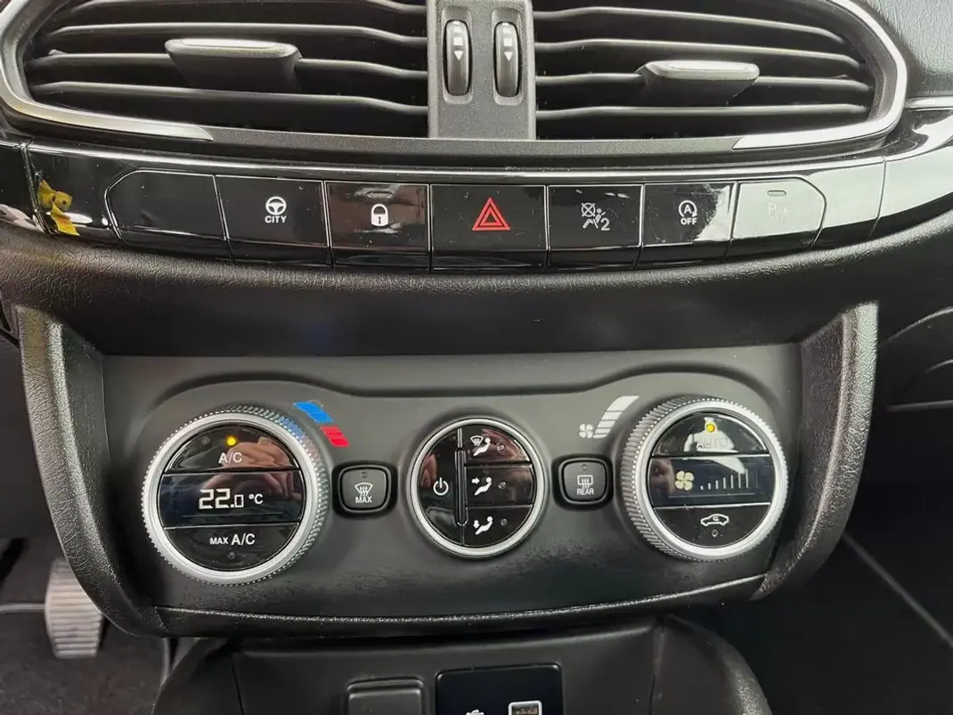 Fiat Tipo 2021 - 11900 EUR, 116480 km - AUTO.MOTO.pt - 116480km - foto 20 de 34