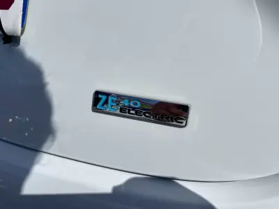 Renault Zoe 2019 - 12750 EUR, 46662 km - AUTO.MOTO.pt - 46662km - foto 25 de 32