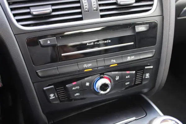 Audi A4 2014 - 14990 EUR, 168000 km - AUTO.MOTO.pt - 168000km - foto 24 de 25