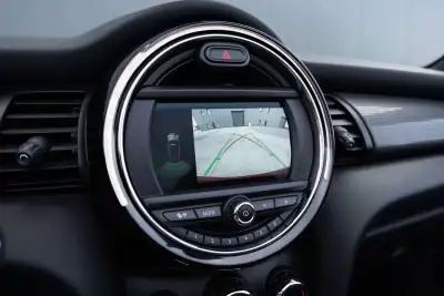 MINI Cooper 2021 - 25999 EUR, 94000 km - AUTO.MOTO.pt - 94000km - foto 31 de 38