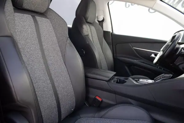 Peugeot 3008 2018 - 17990 EUR, 166000 km - AUTO.MOTO.pt - 166000km - foto 18 de 49