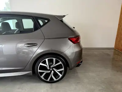 SEAT Leon 2015 - 14000 EUR, 181000 km - AUTO.MOTO.pt - 181000km - foto 20 de 92