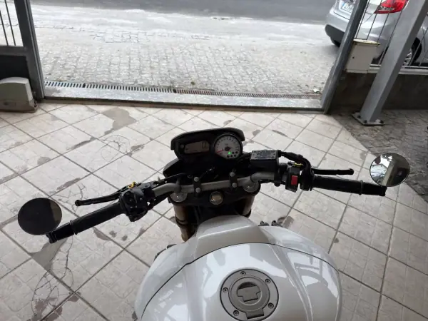 Yamaha FZ 07 2012 - 5450 EUR, 20852 km - AUTO.MOTO.pt - 20852km - foto 7 de 18