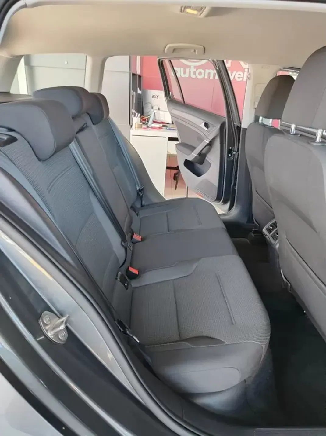 Volkswagen Golf Variant 2019 - 18250 EUR, 35000 km - 35000km - foto 9 de 23